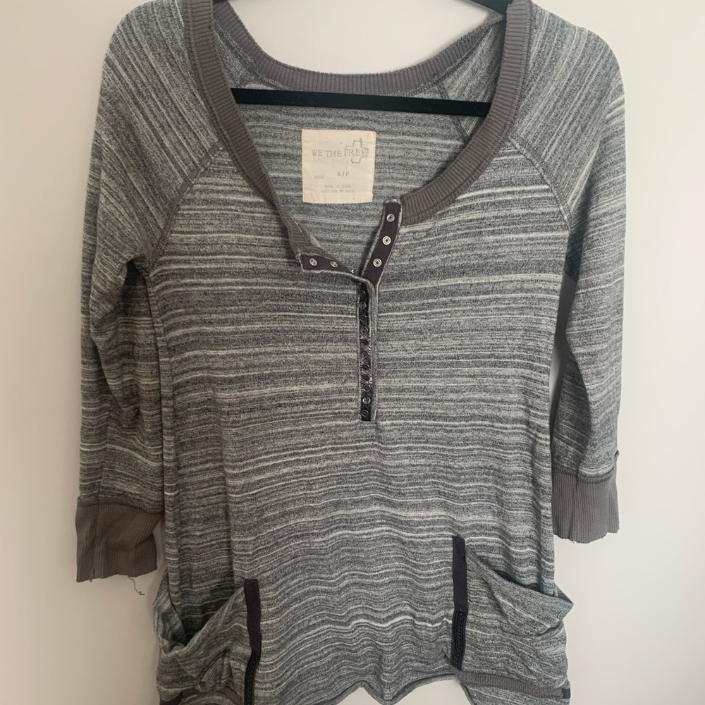 we the free free people Heather grey 3/4 sleeve Henley style shirt